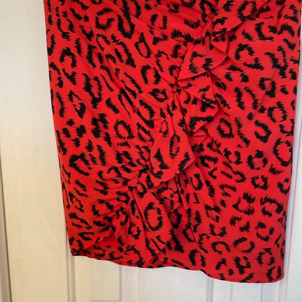 A.L.C. Red & Black Asymmetrical Animal Print Silk Soie Skirt w/ Ruffle - Picture 4 of 10